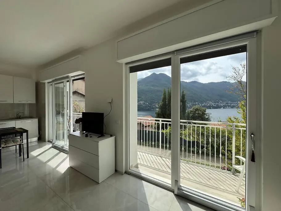 Luxury Apartment Sole Moltrasio 0*,