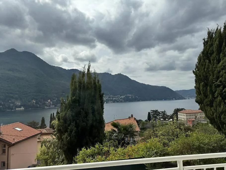 Luxury Apartment Sole Moltrasio 0*,